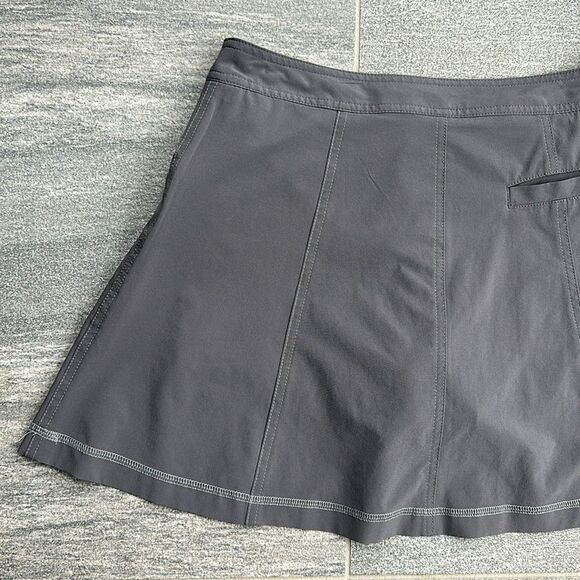 EUC T9 Title Nine Swingtastic Skort Zippered Pockets UPF50 Athleisure Skirt Sz 2 - Picture 8 of 14